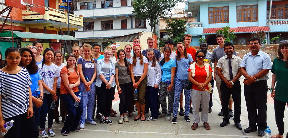 25 volontaires à Satpragya School –Katmandou