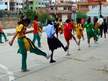 Séance kung fu - Katmandu satpragya school- Népal 2015 © Doré. Elisa